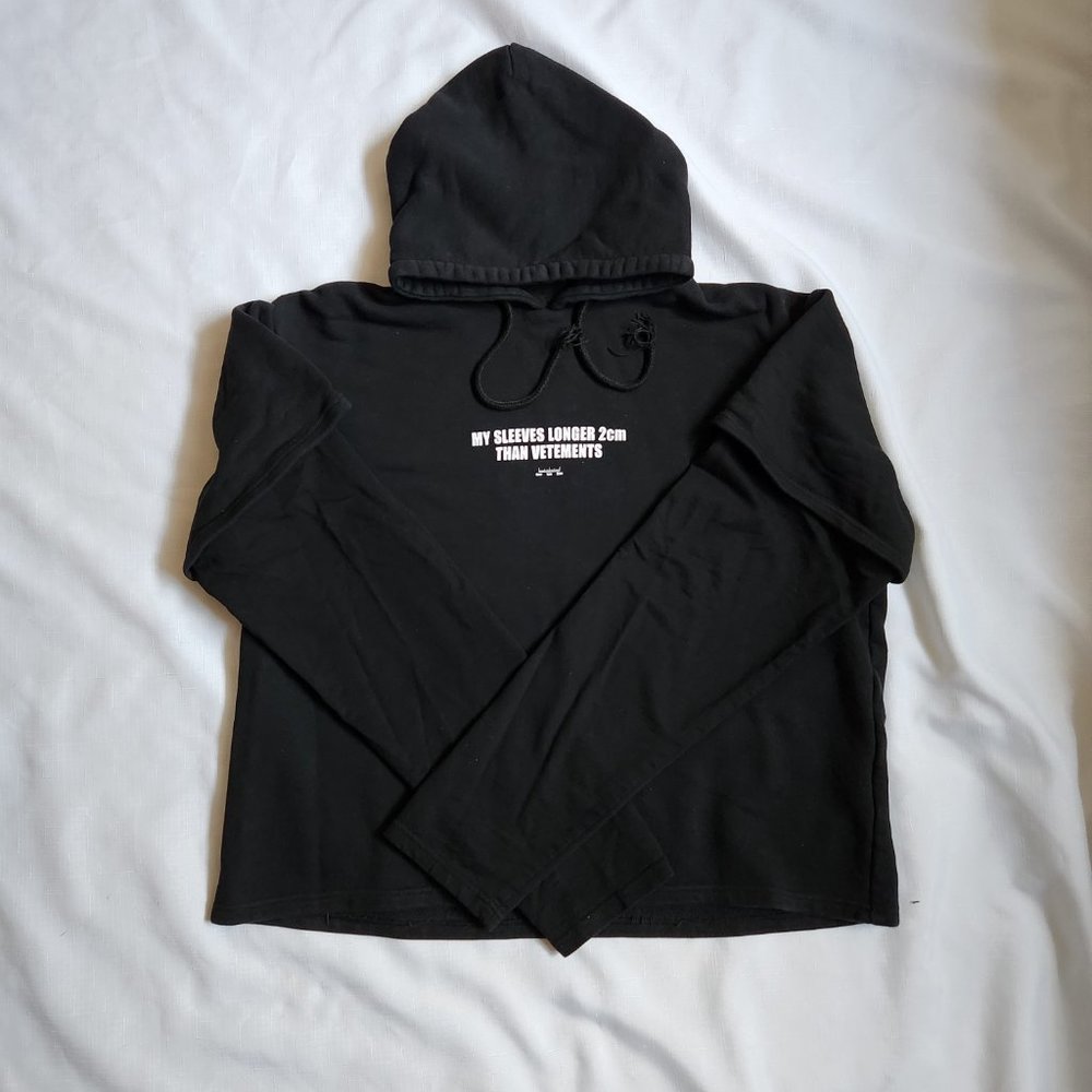 Le Trottoir 100% Cotton Unisex "My Sleeves Longer 2cm Than Vetements" Hoodies